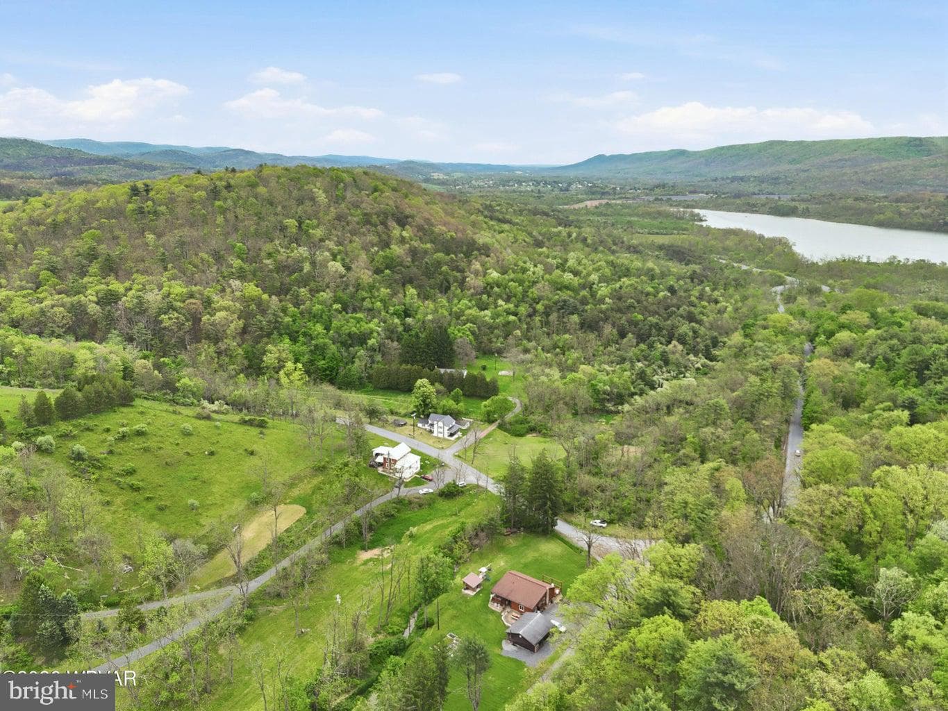848 Hunter Run Road photo 11
