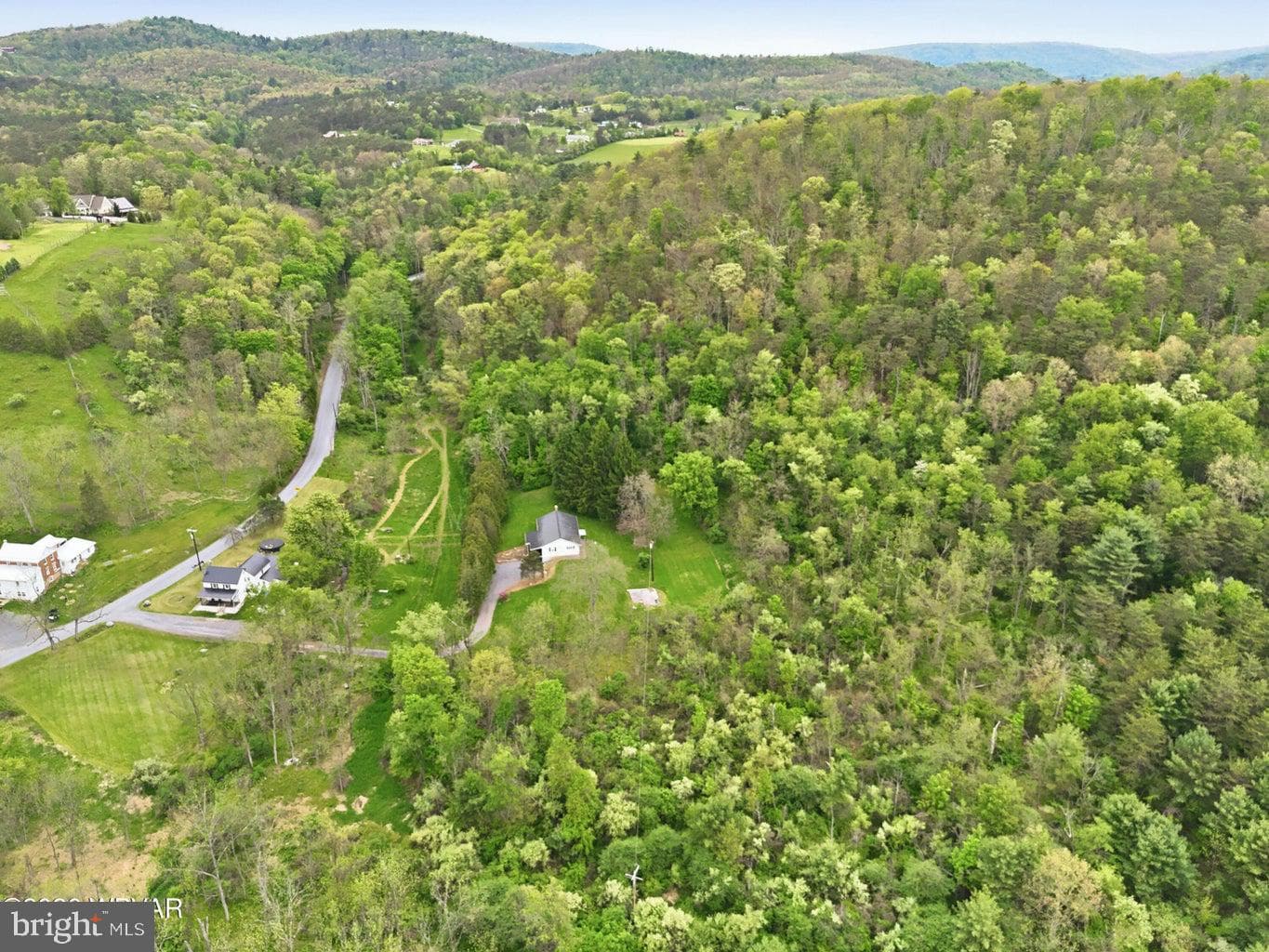 848 Hunter Run Road photo 6