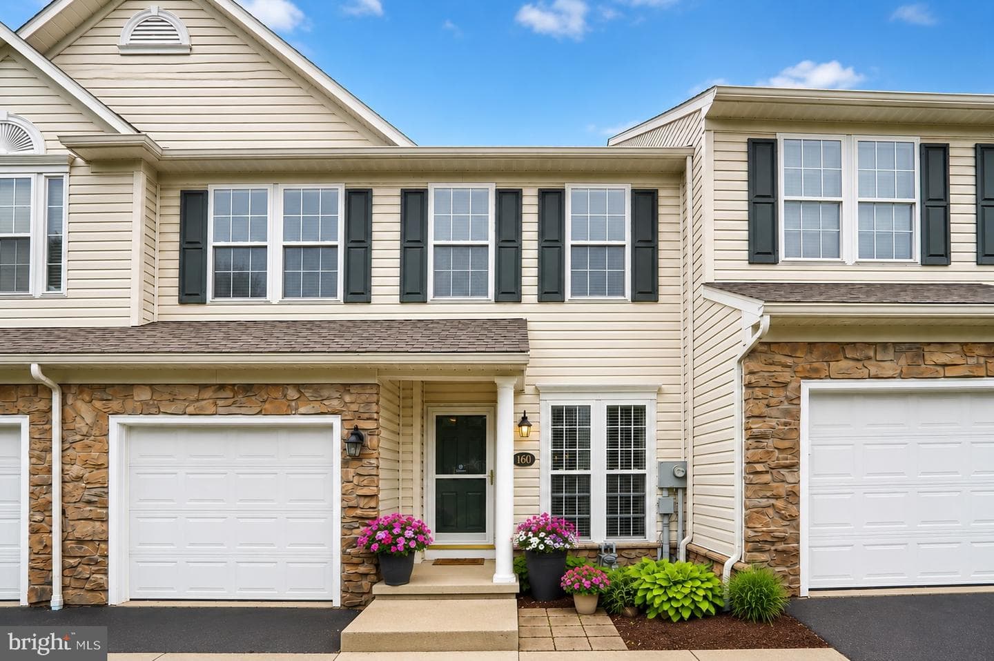 160 Scenery Court, State College