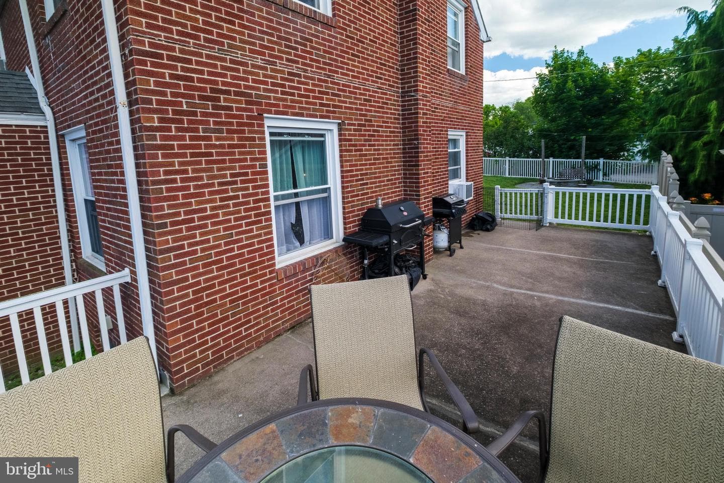 208 Sheffield Street photo 36