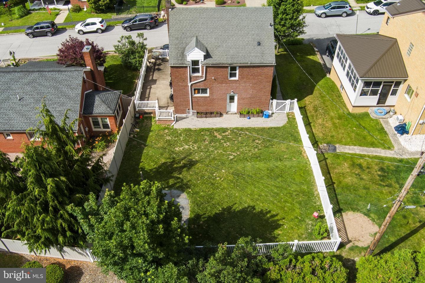 208 Sheffield Street photo 37