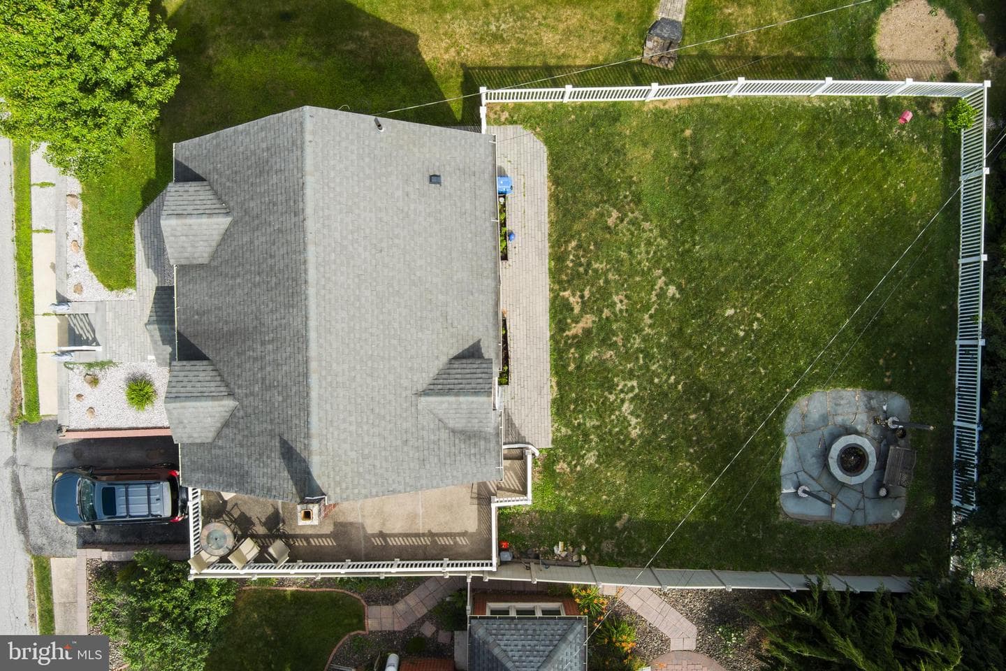 208 Sheffield Street photo 38