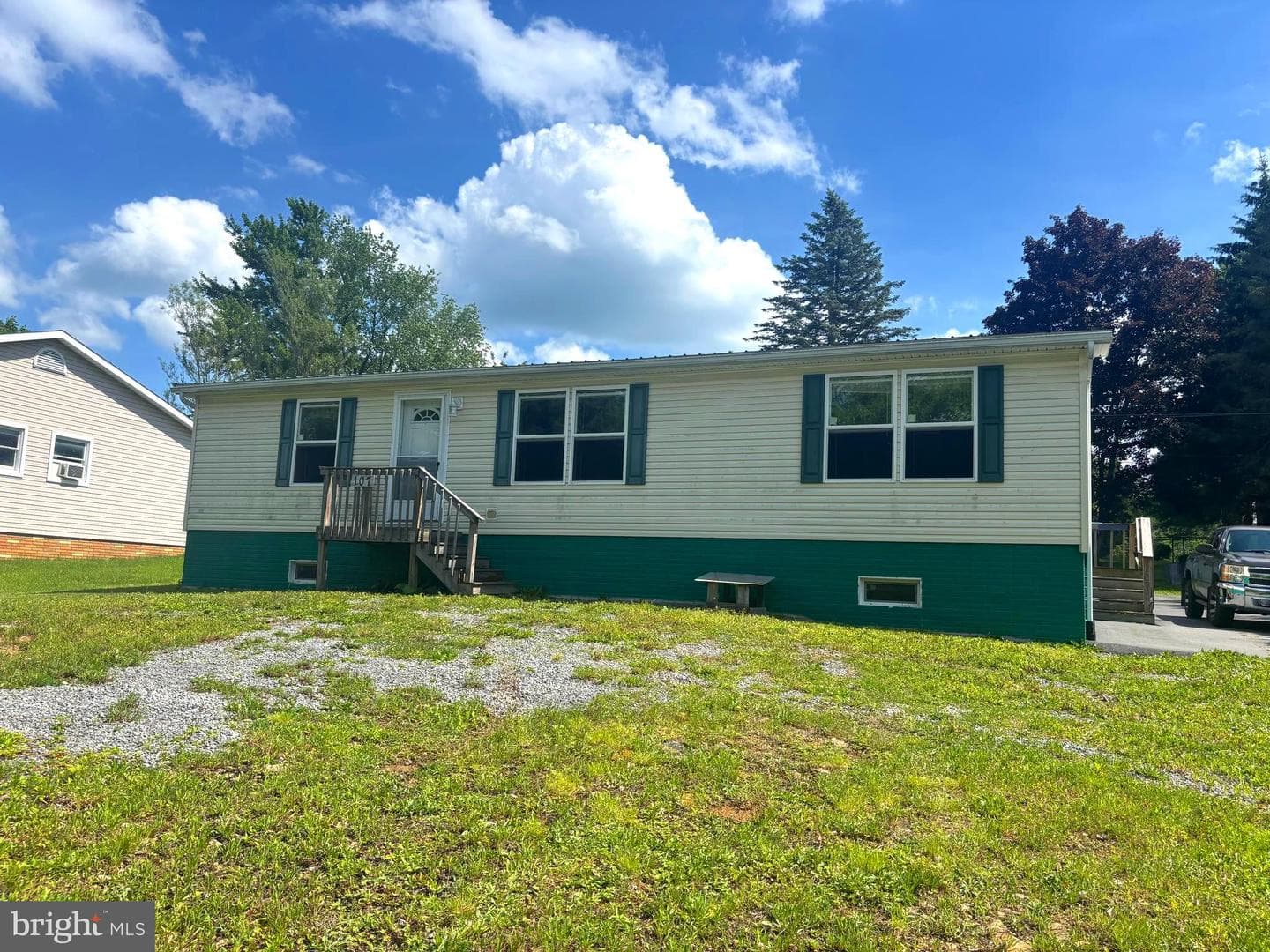 107 E Park Avenue, Snow Shoe