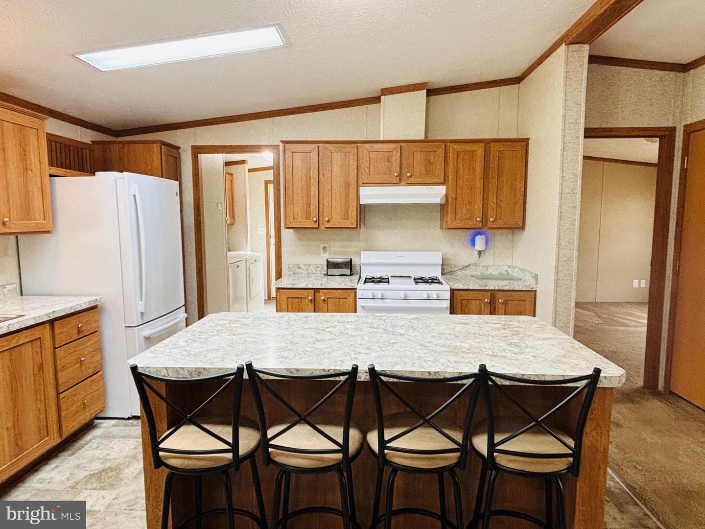 107 E Park Avenue photo 9