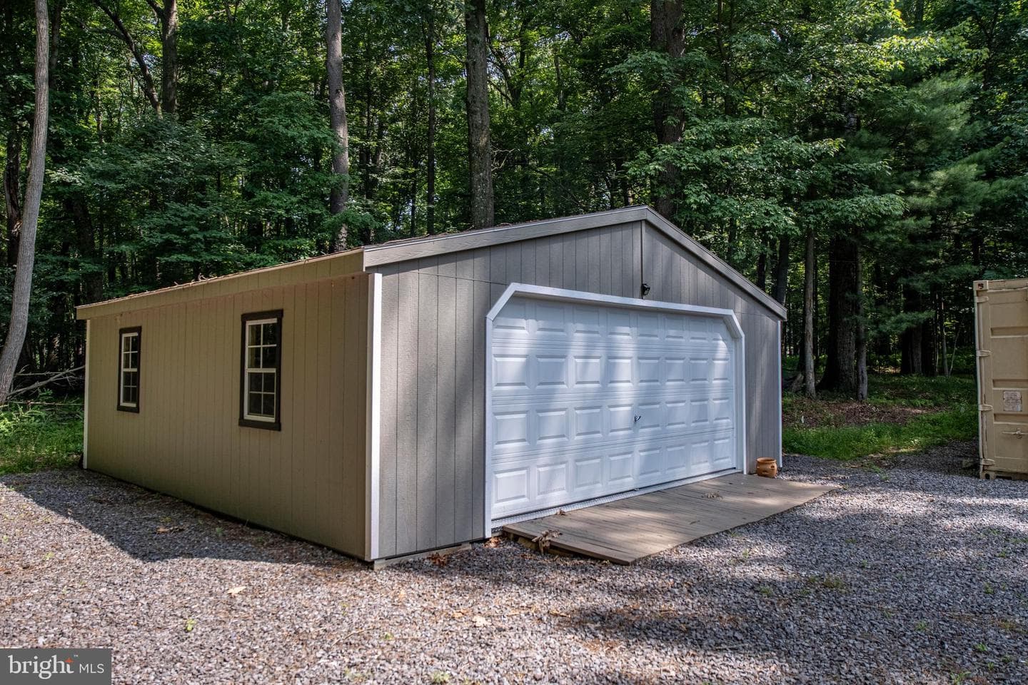 405 Houtz Lane photo 40