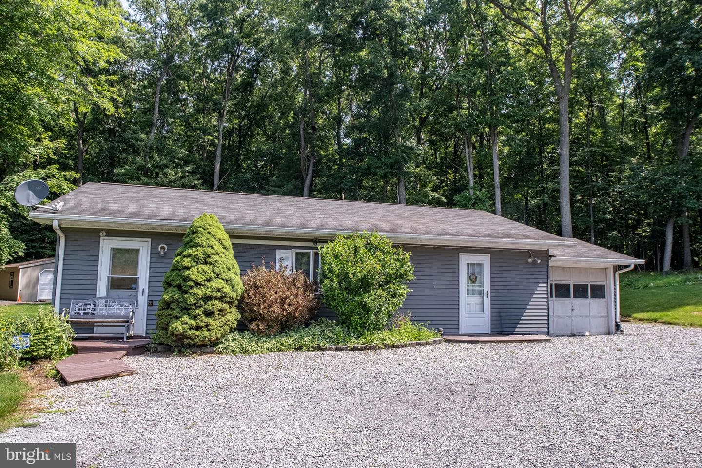405 Houtz Lane photo 44
