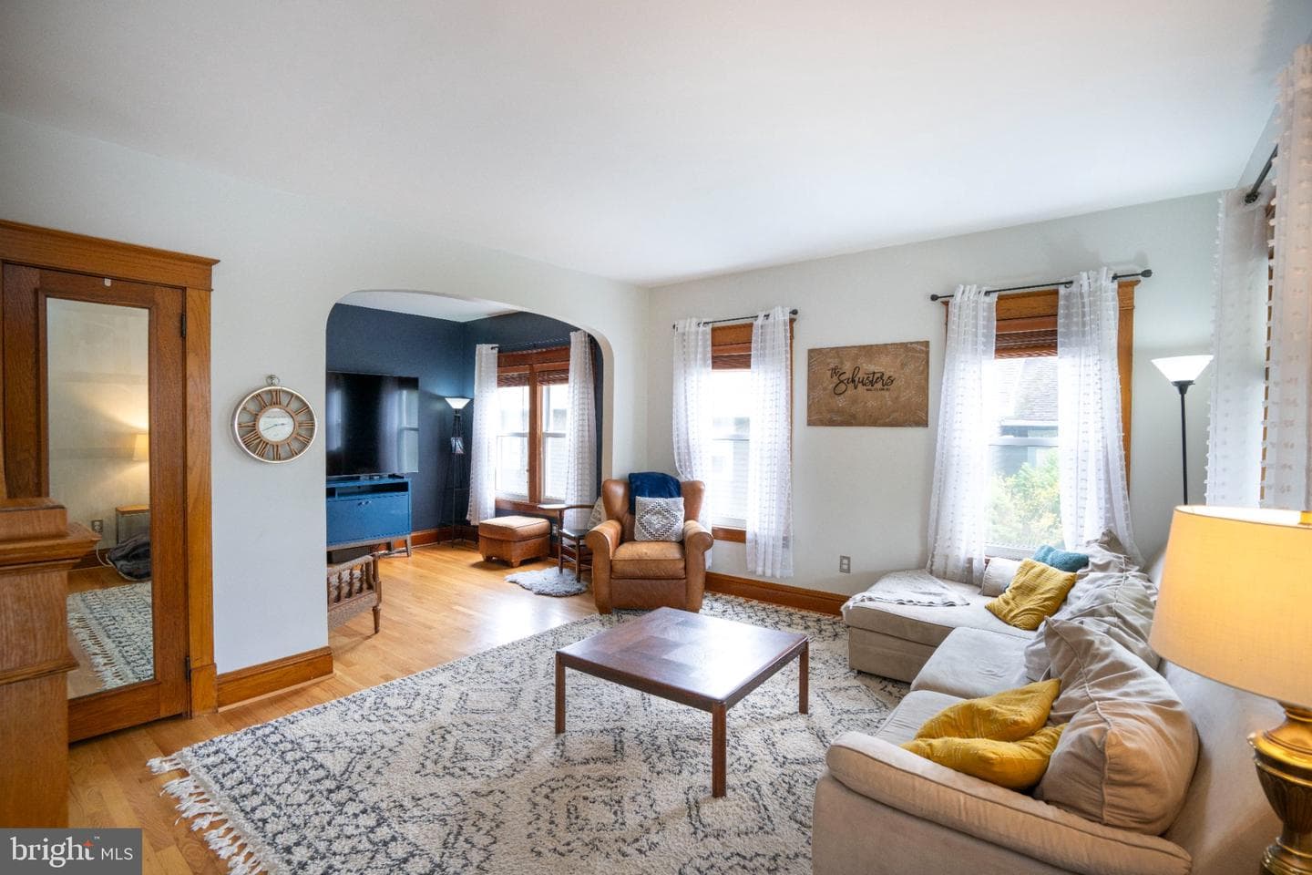 412 E Curtin Street photo 7