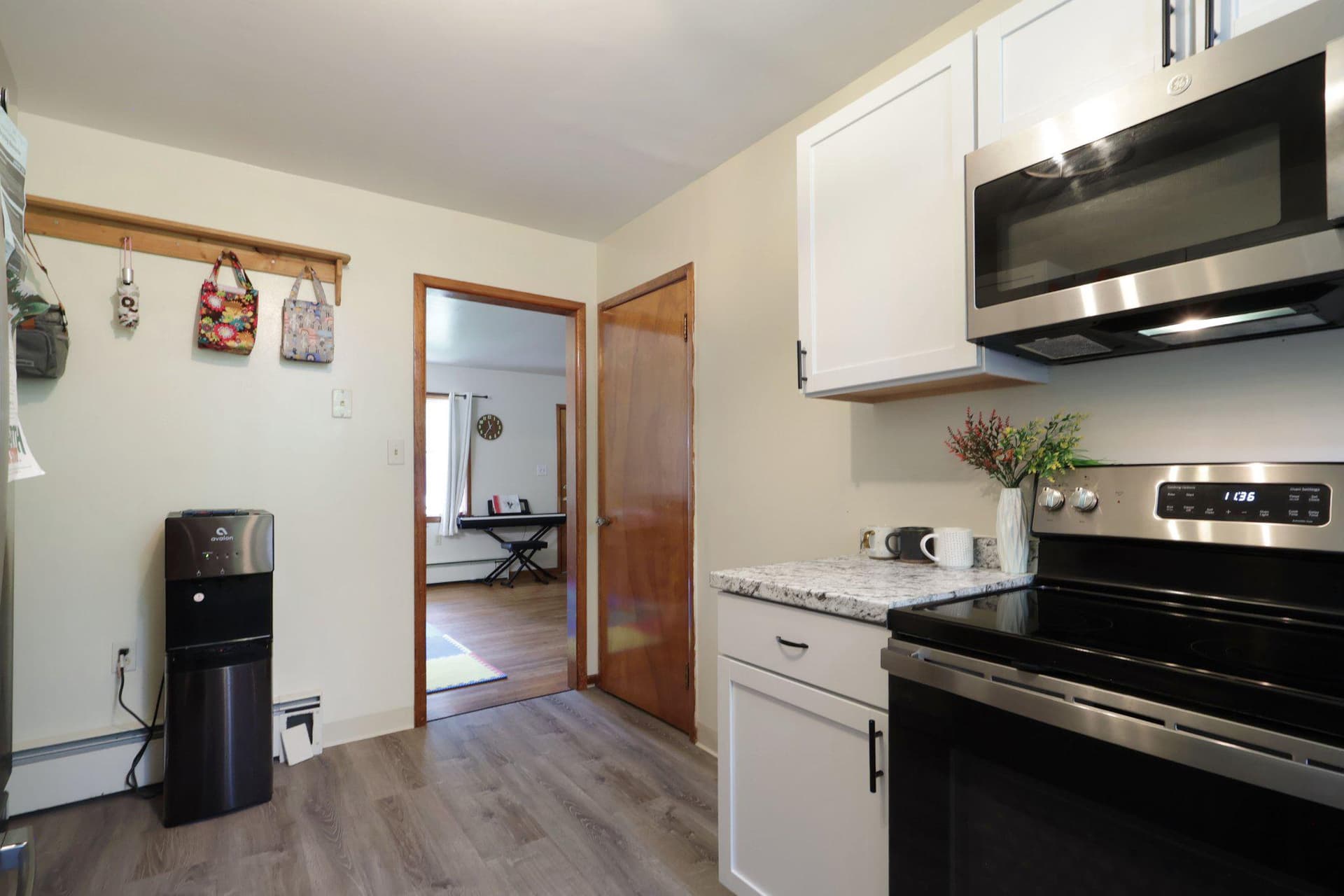 1455 Ash Ave photo 10