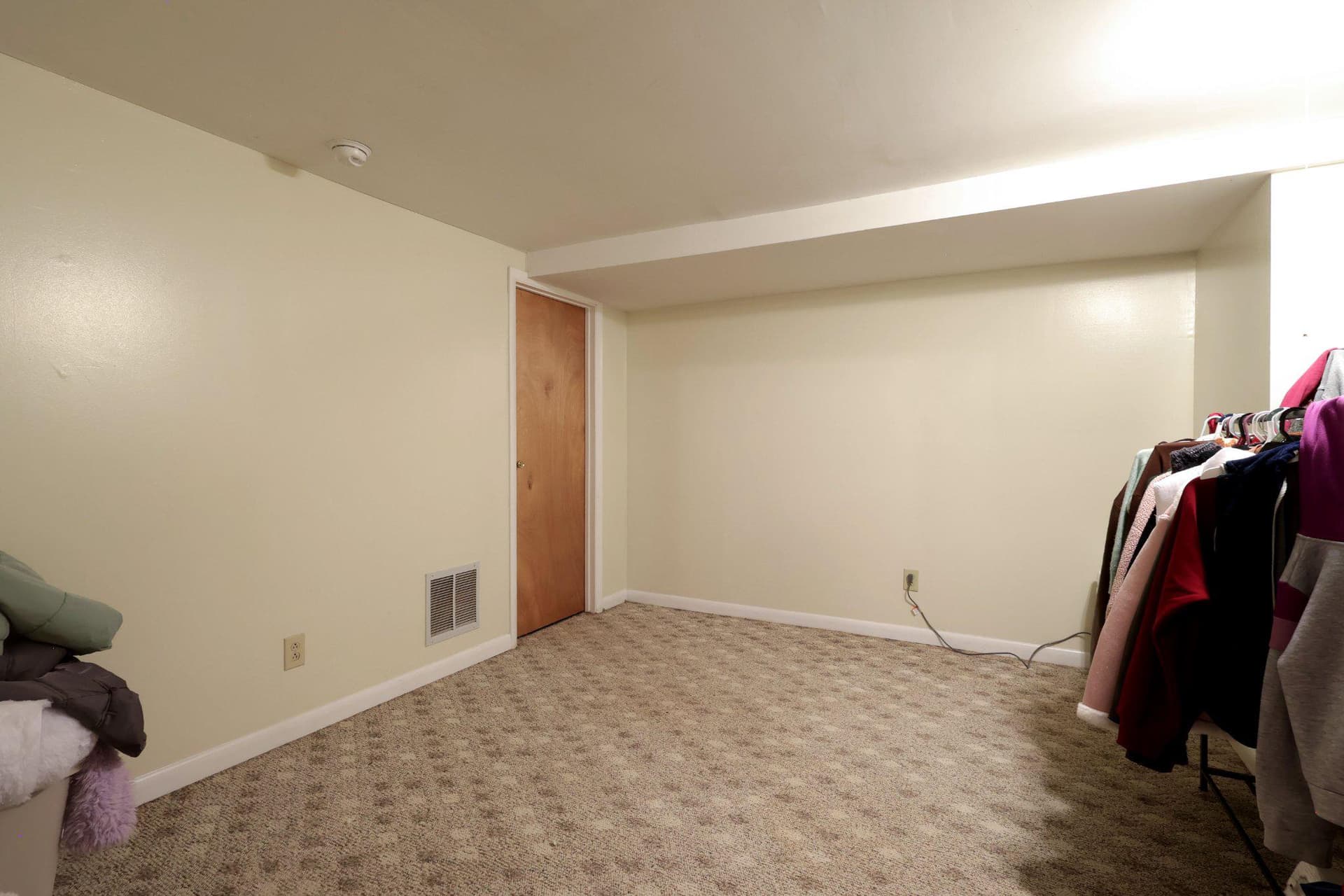 1455 Ash Ave photo 17