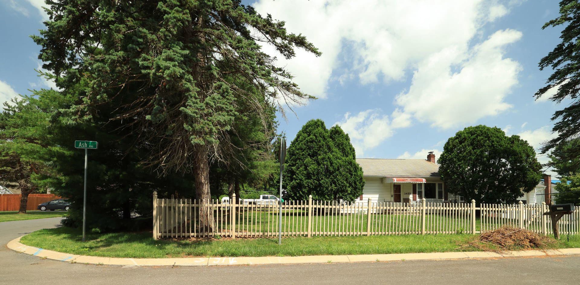 1455 Ash Ave photo 27