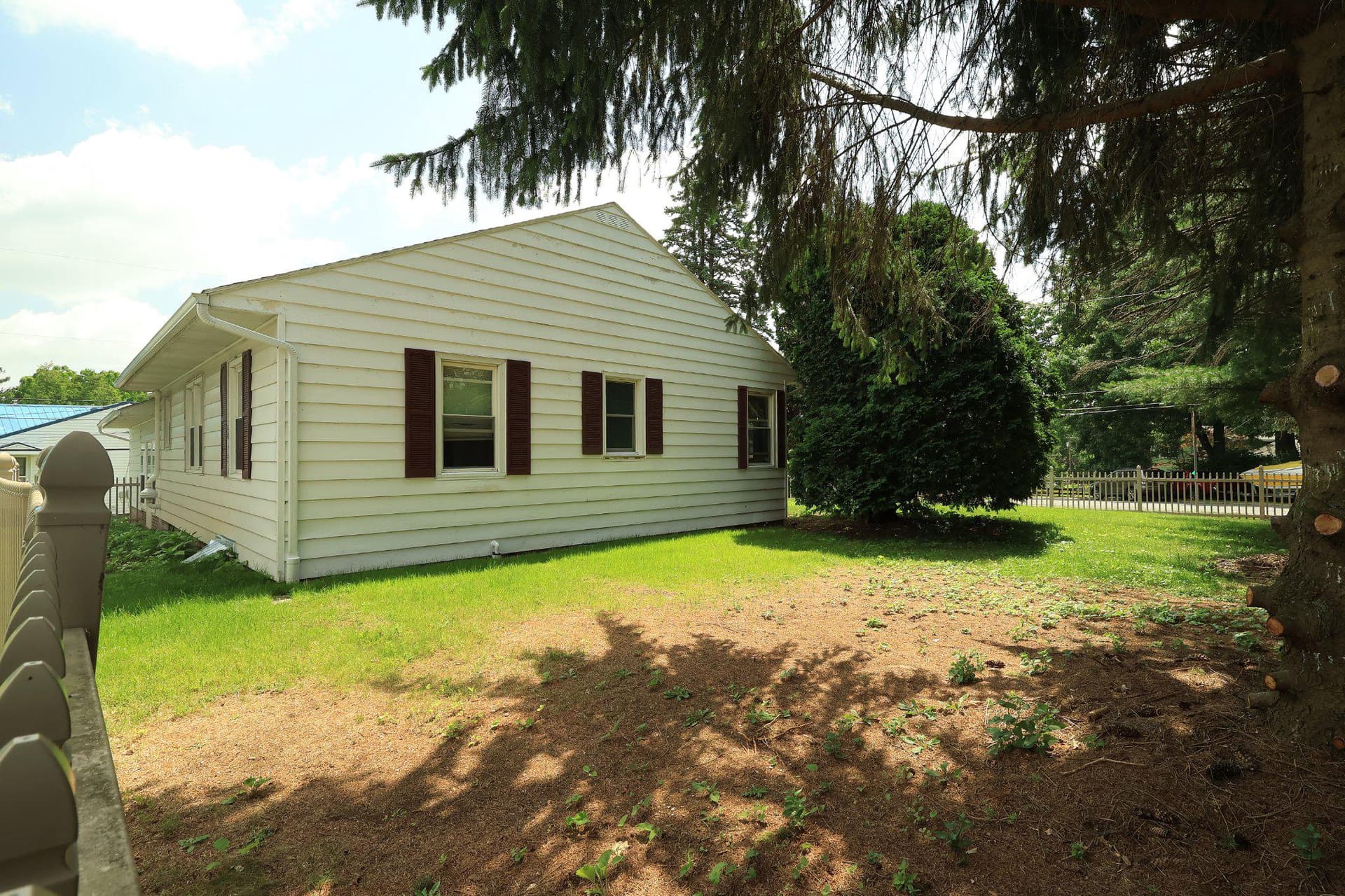 1455 Ash Ave photo 28