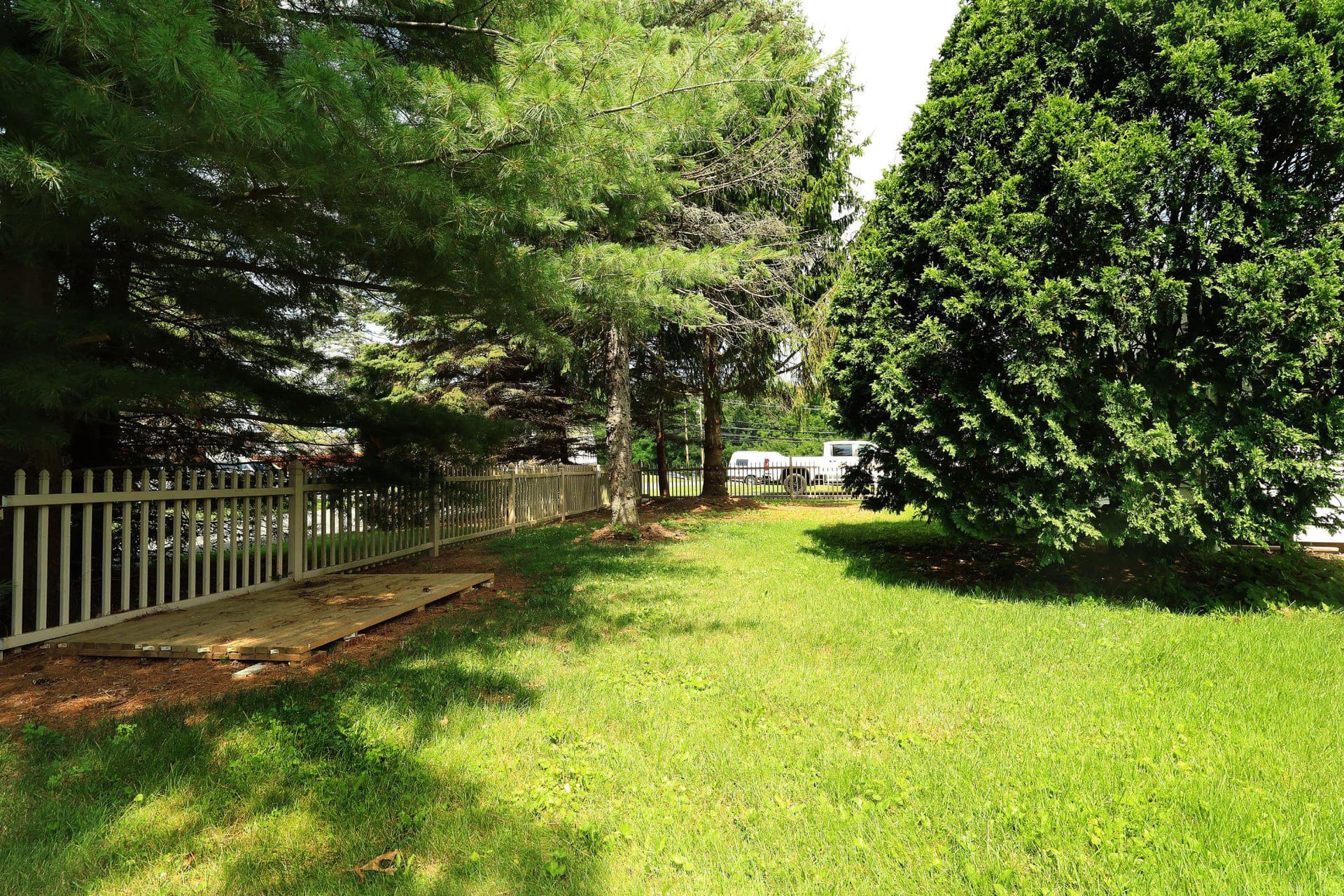 1455 Ash Ave photo 32