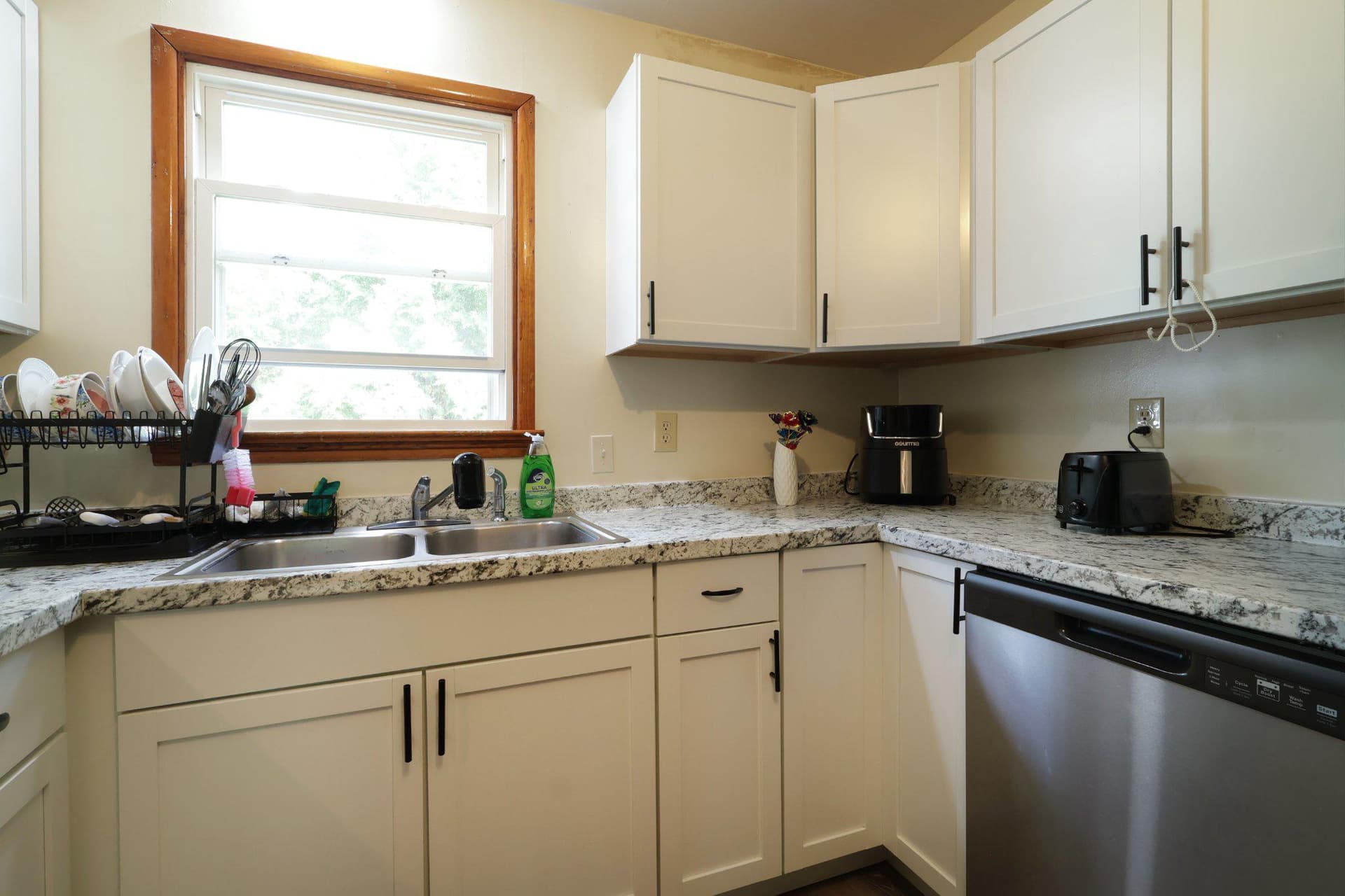 1455 Ash Ave photo 9
