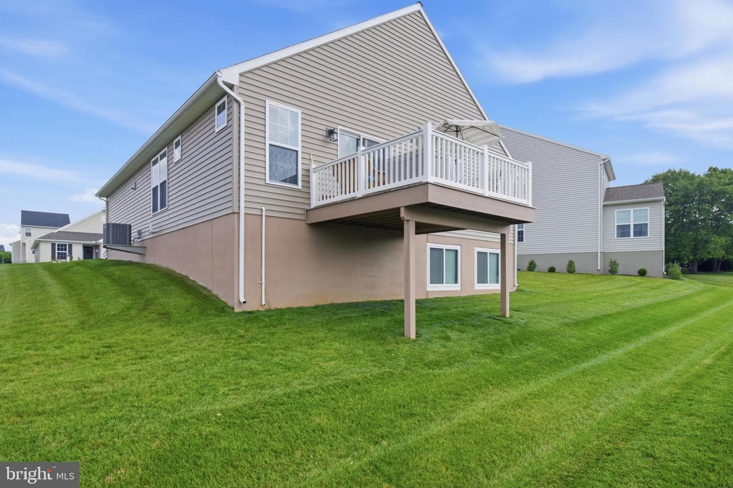 152 Kephart Street photo 3