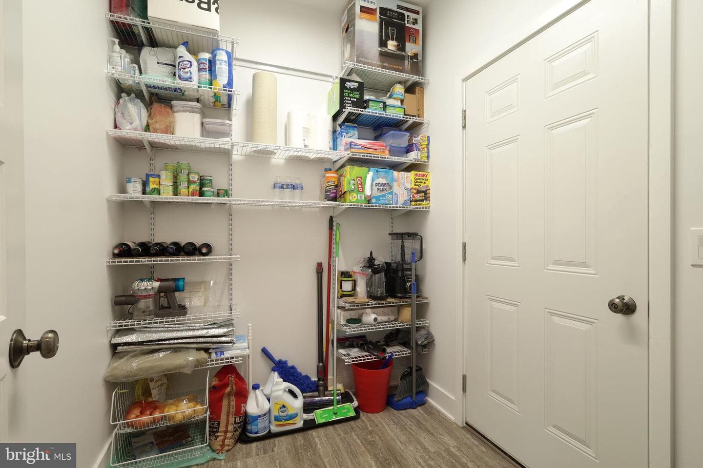 233 Derek Drive photo 26