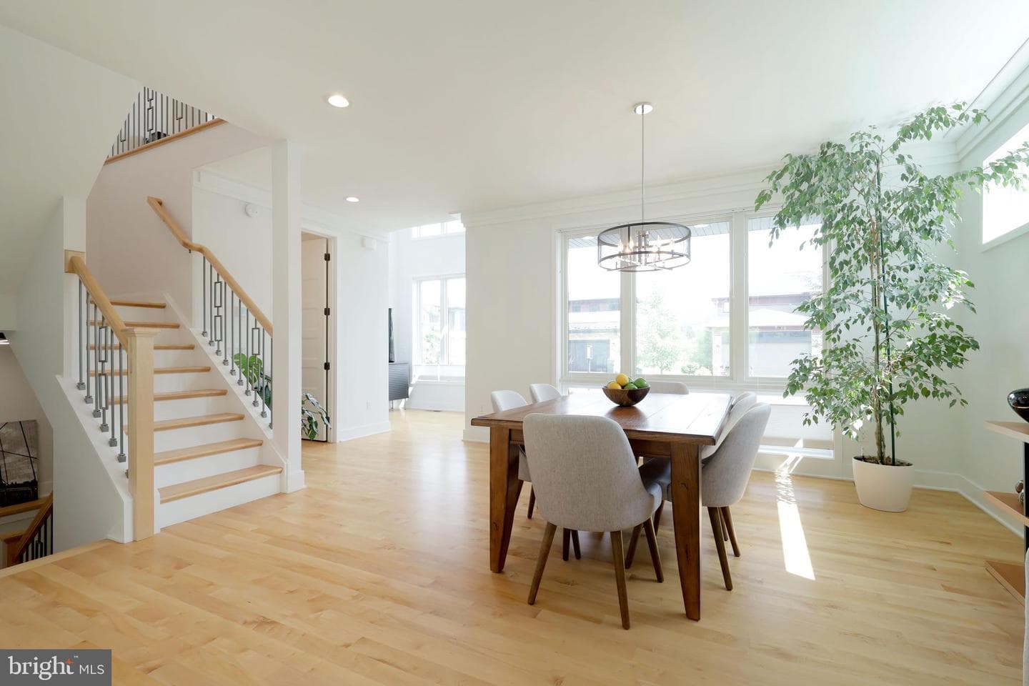 233 Derek Drive photo 30