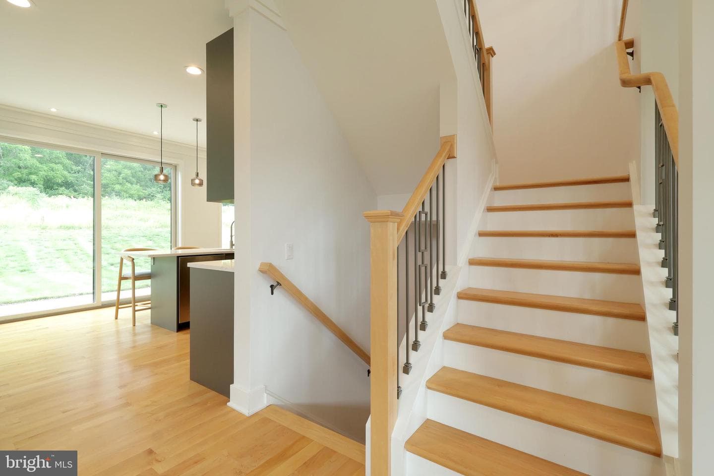 233 Derek Drive photo 32