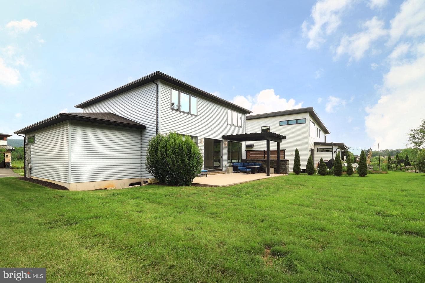 233 Derek Drive photo 59