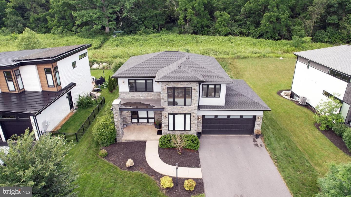 233 Derek Drive photo 65