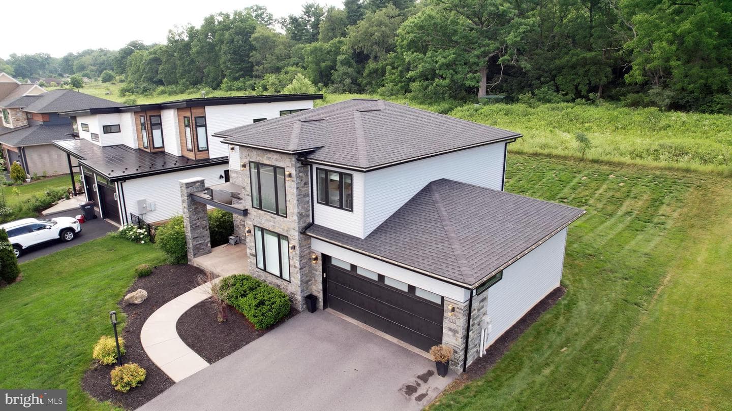 233 Derek Drive photo 67