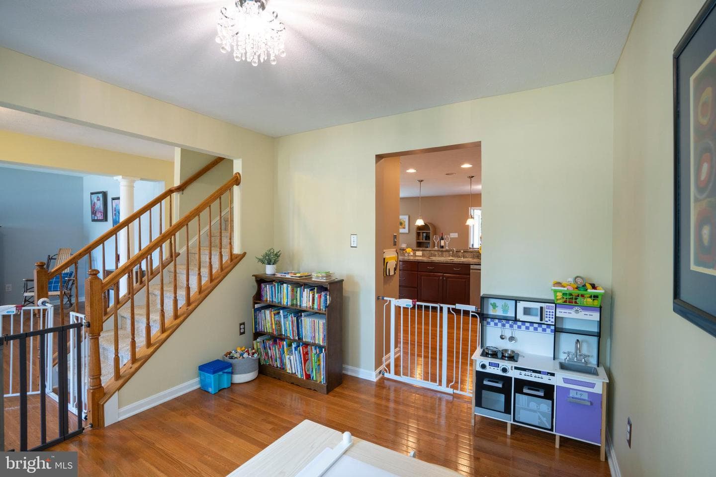 144 Garret Way photo 15