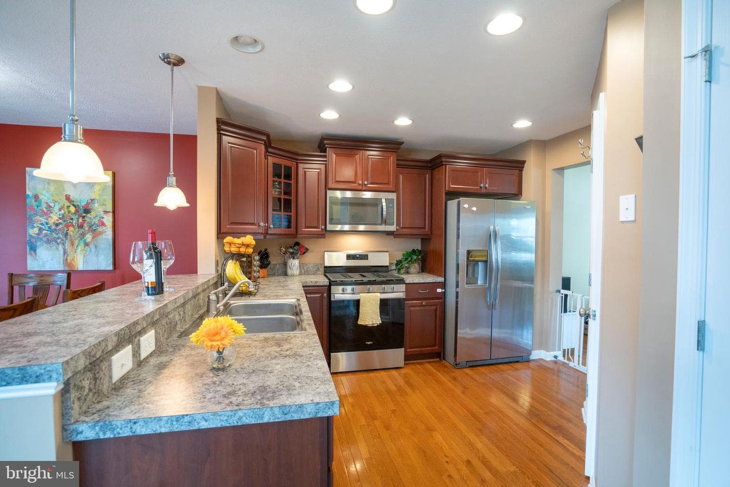 144 Garret Way photo 18