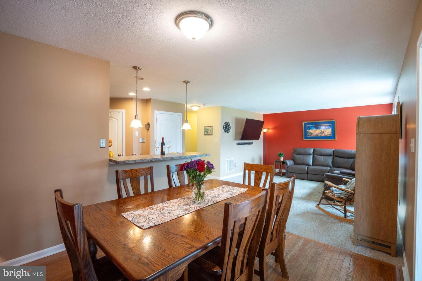 144 Garret Way photo 19