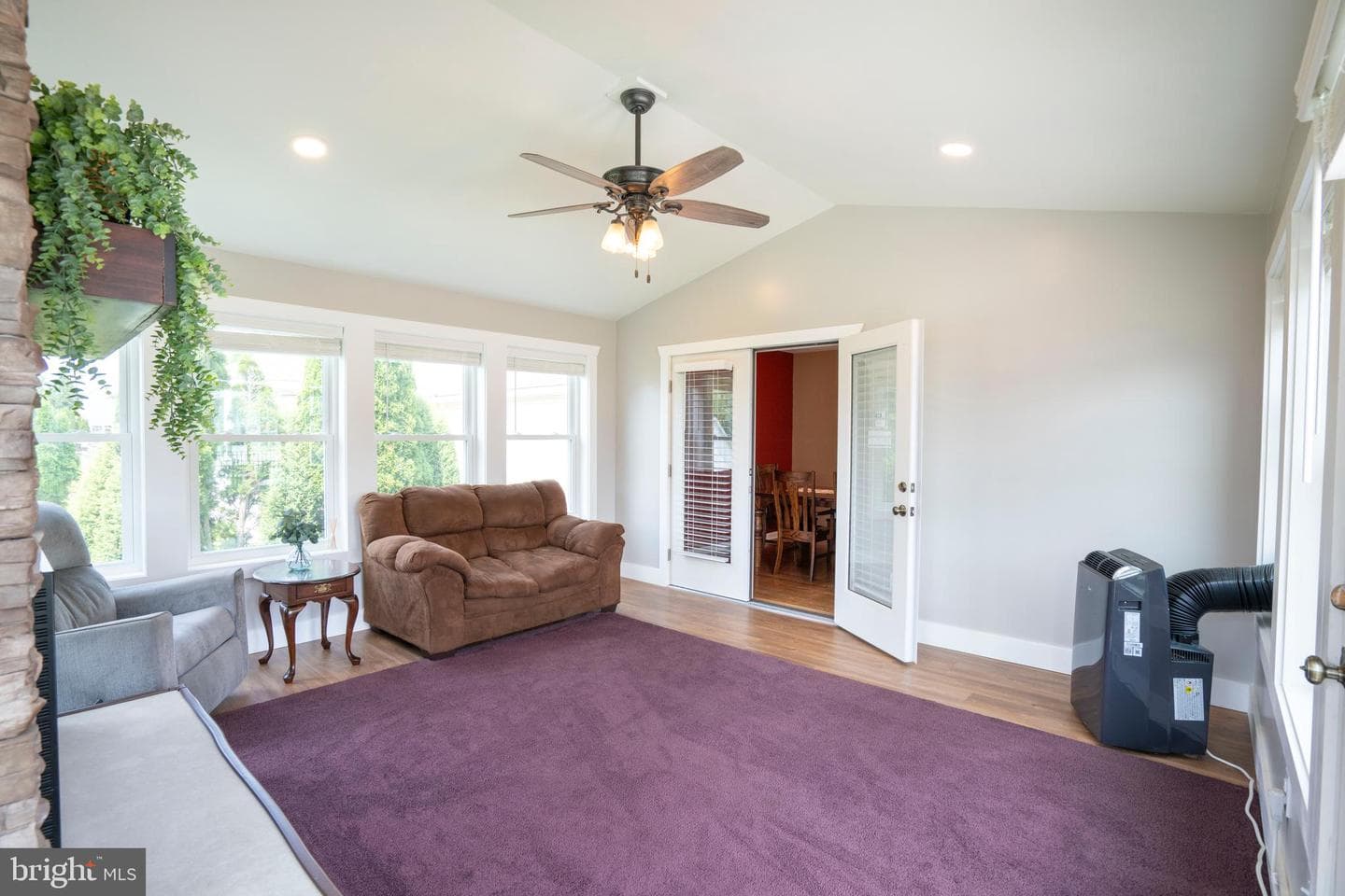 144 Garret Way photo 24