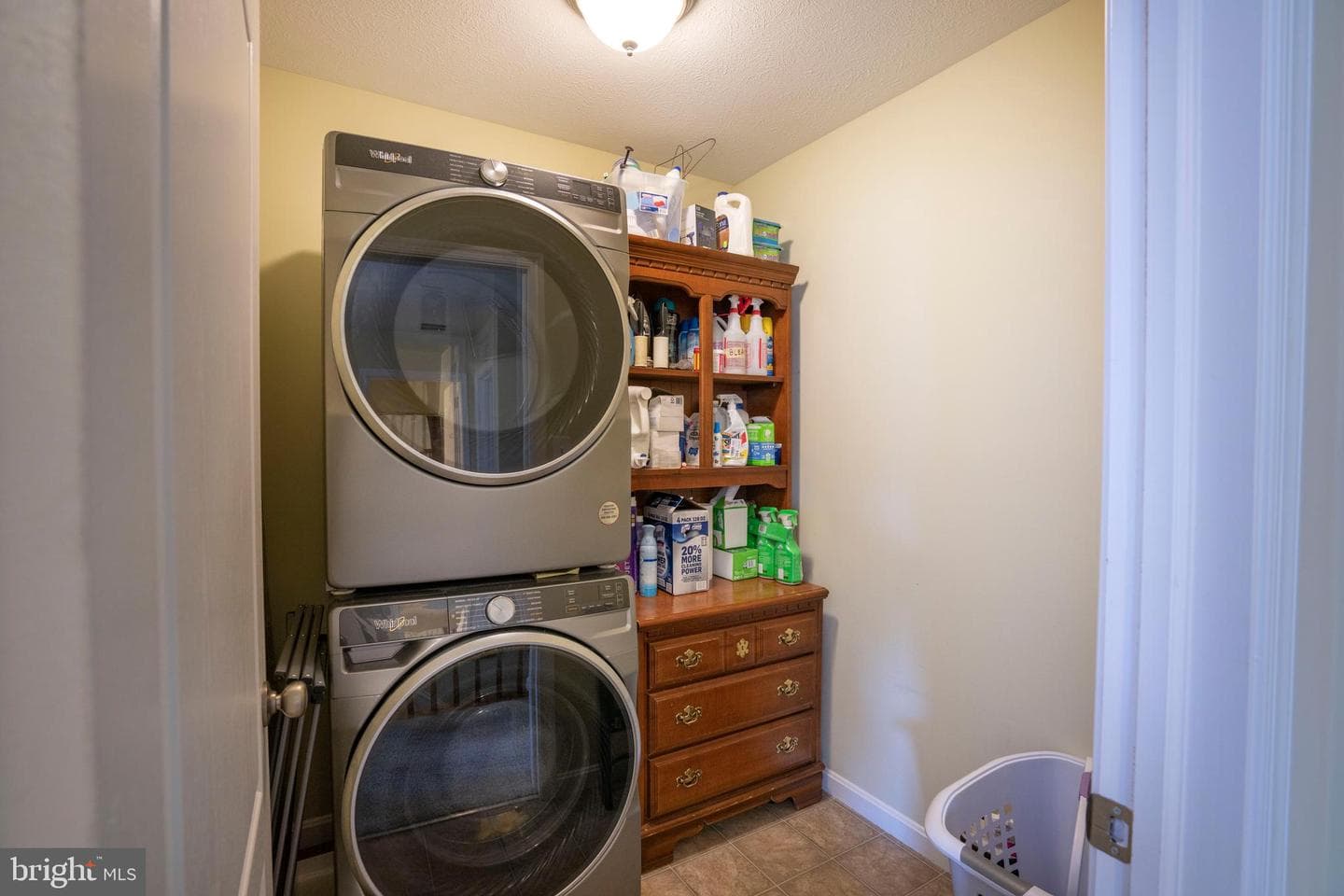 144 Garret Way photo 38
