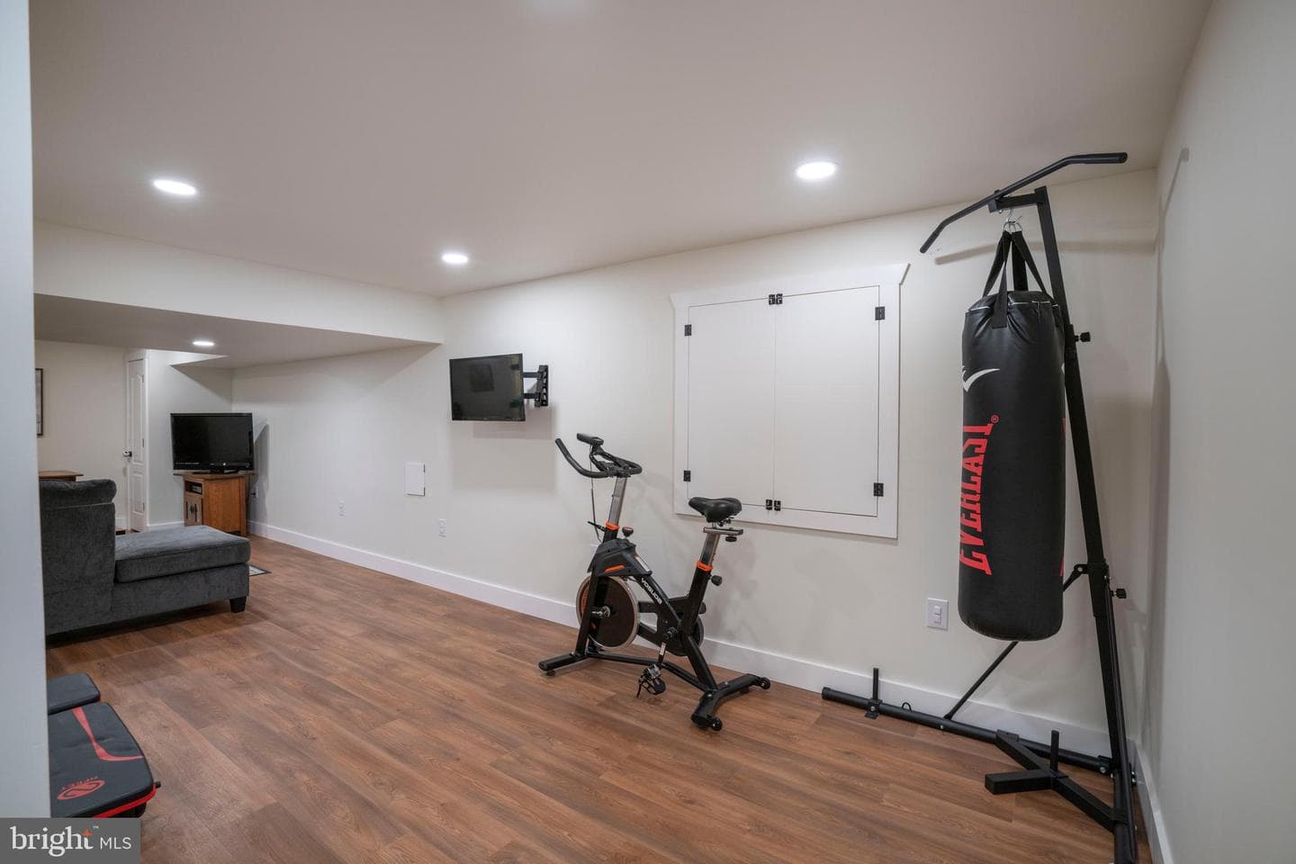 144 Garret Way photo 49