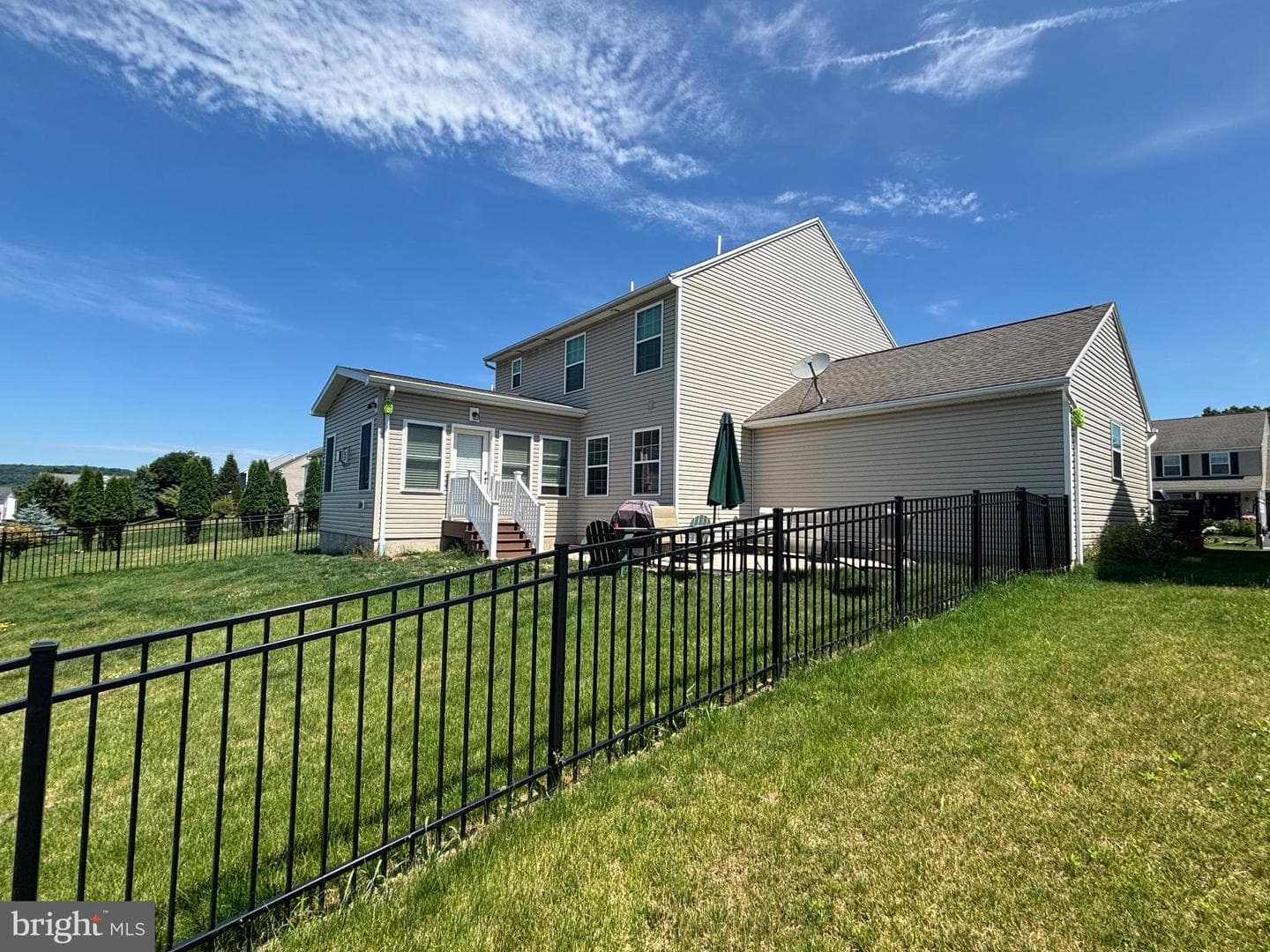 144 Garret Way photo 57