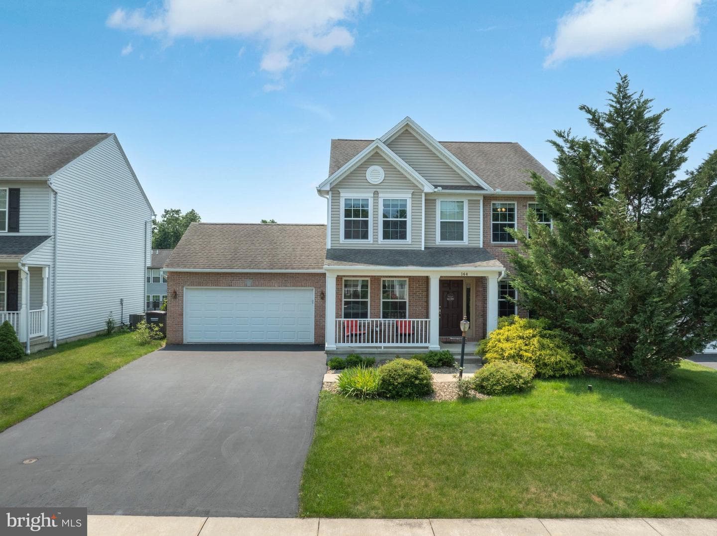 144 Garret Way photo 8