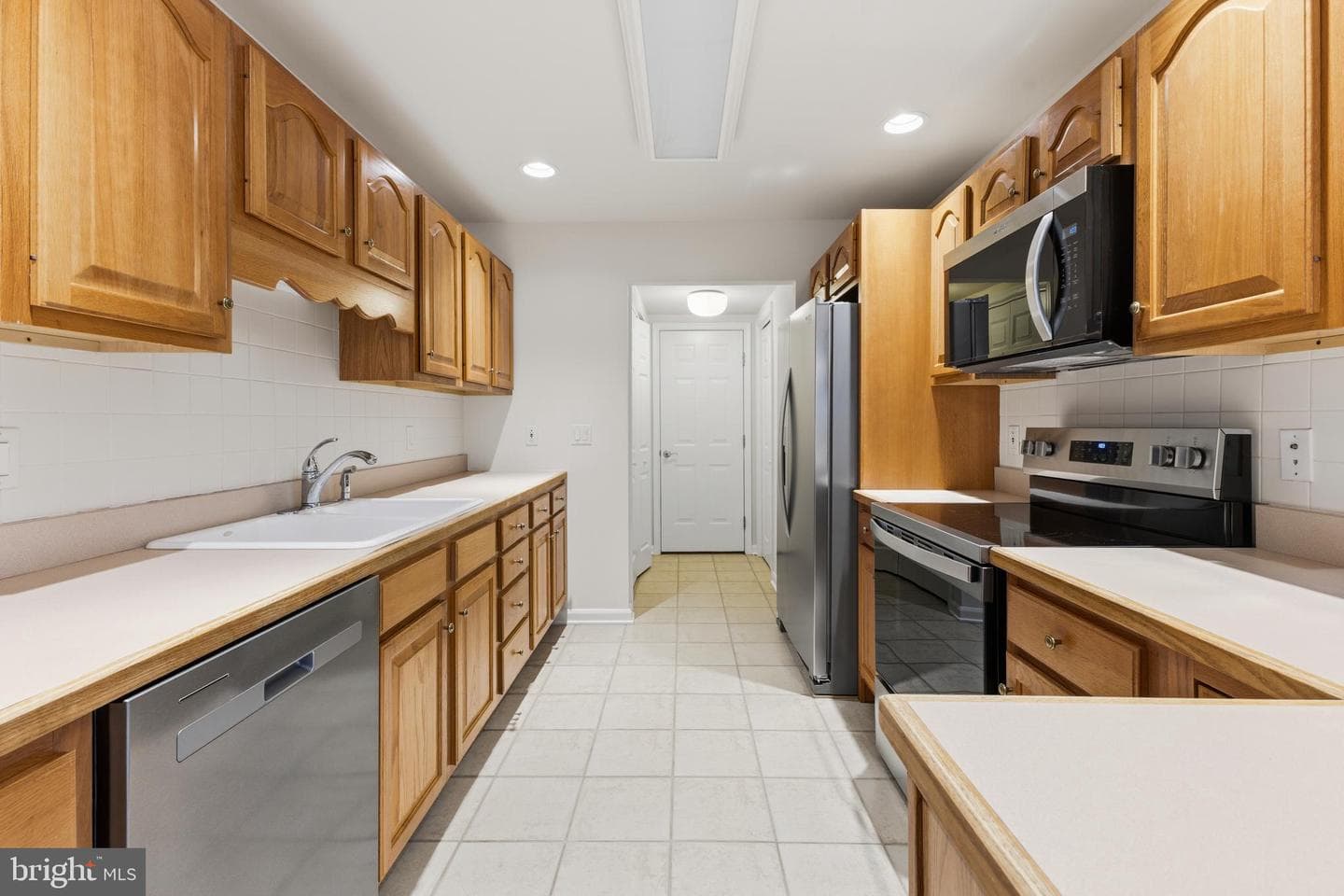 2465 Circleville Road #102 photo 15