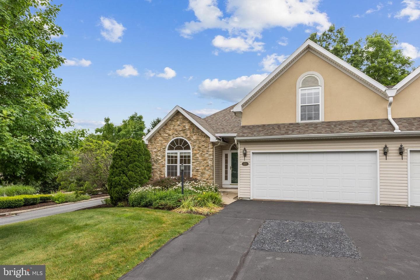 2465 Circleville Road #102 photo 3
