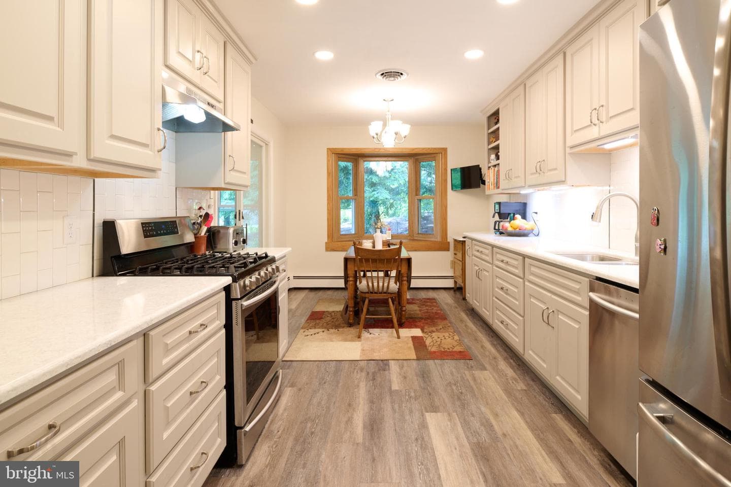 654 Stoneledge Road photo 23