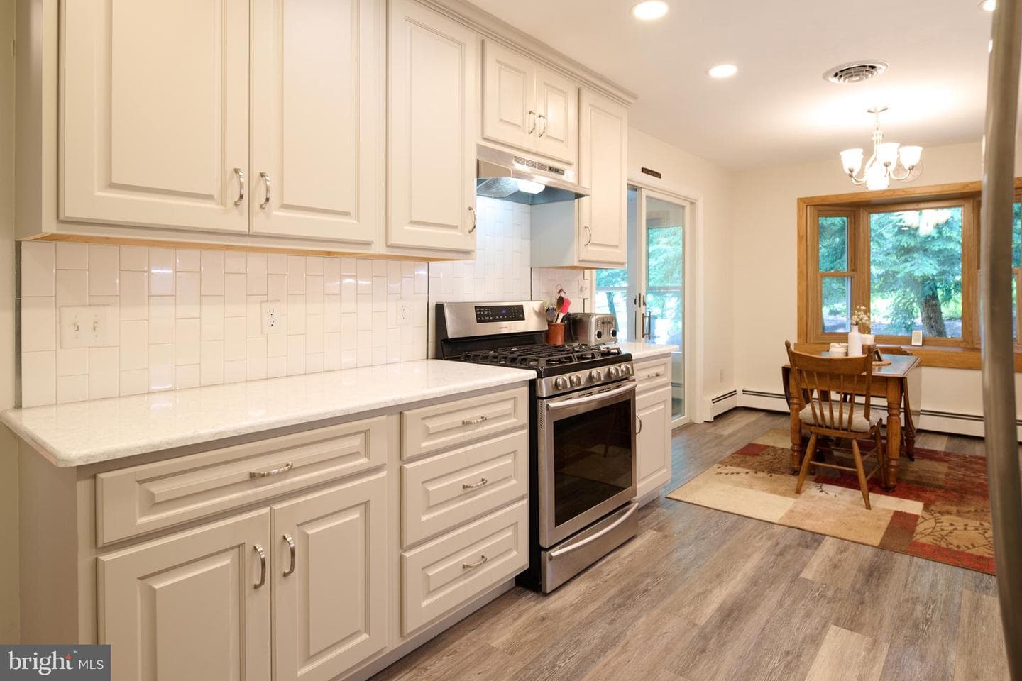 654 Stoneledge Road photo 24