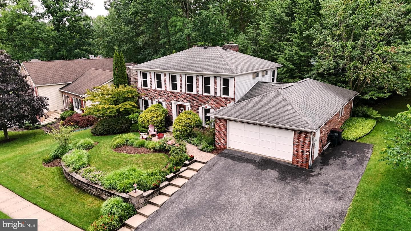654 Stoneledge Road photo 3