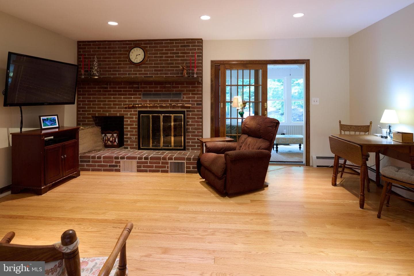 654 Stoneledge Road photo 39
