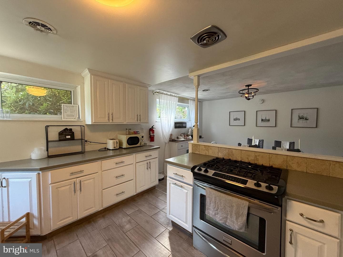 2042 Fairwood Lane photo 4