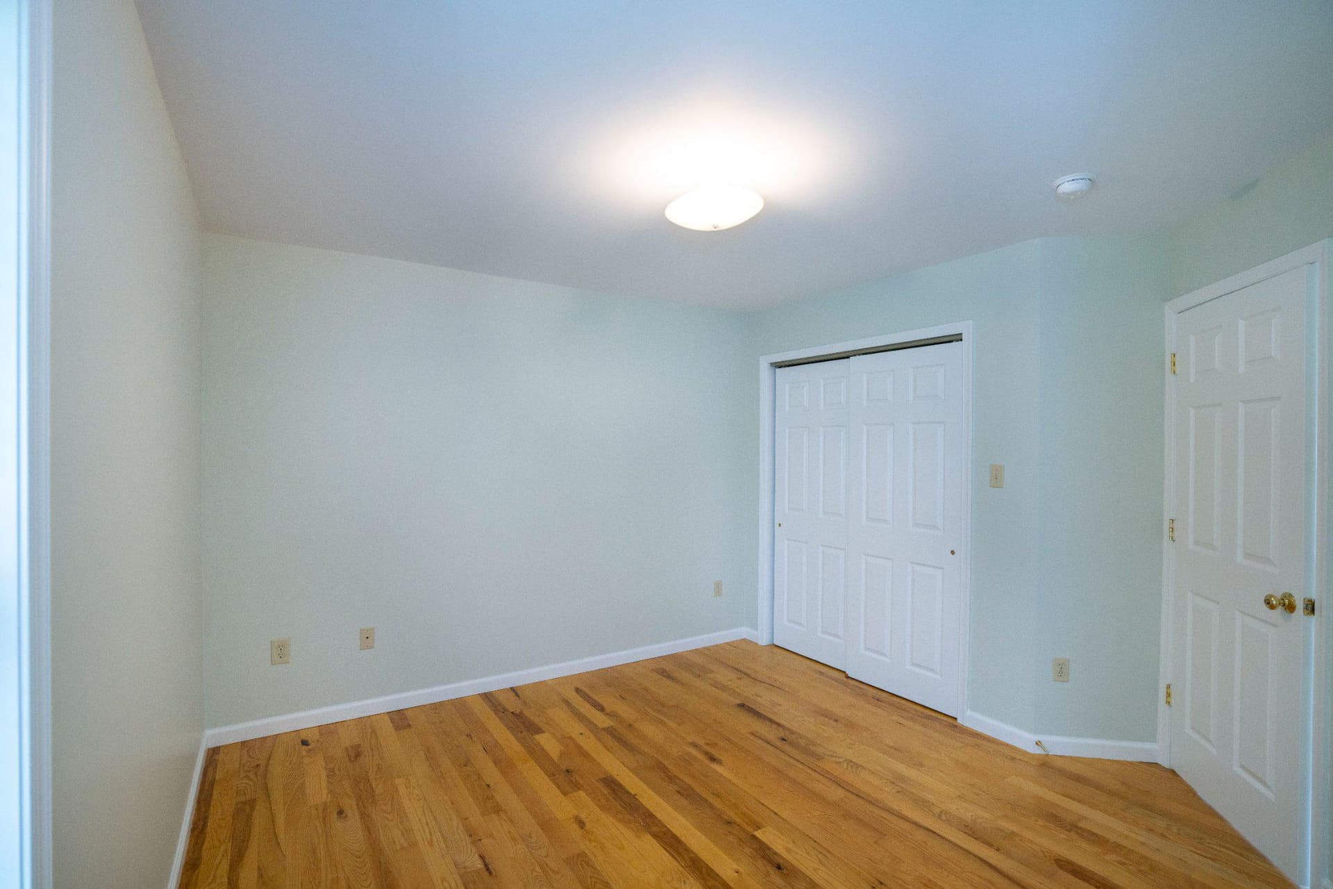 158 Mckivison Court photo 12