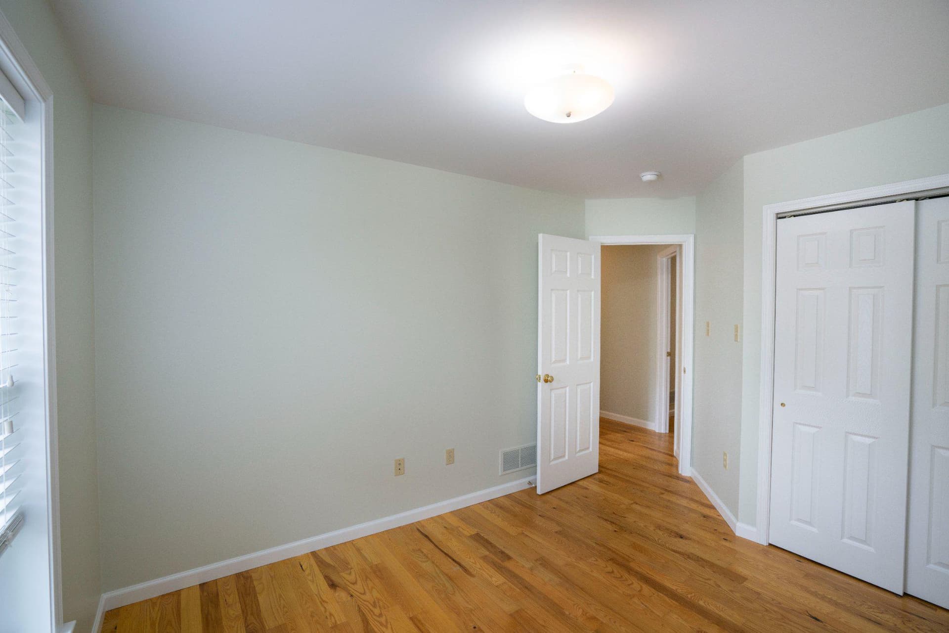 158 Mckivison Court photo 17