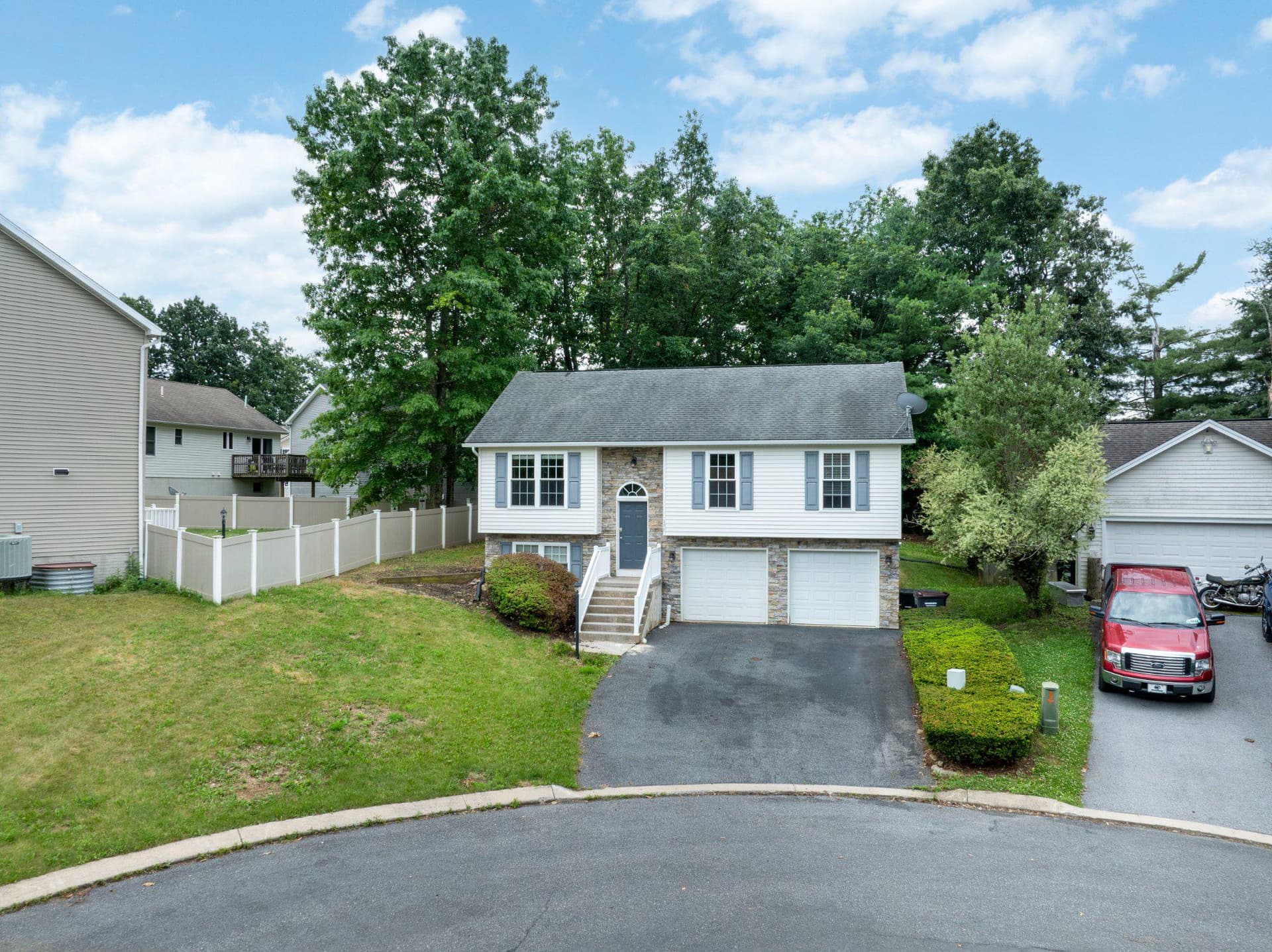 158 Mckivison Court photo 27