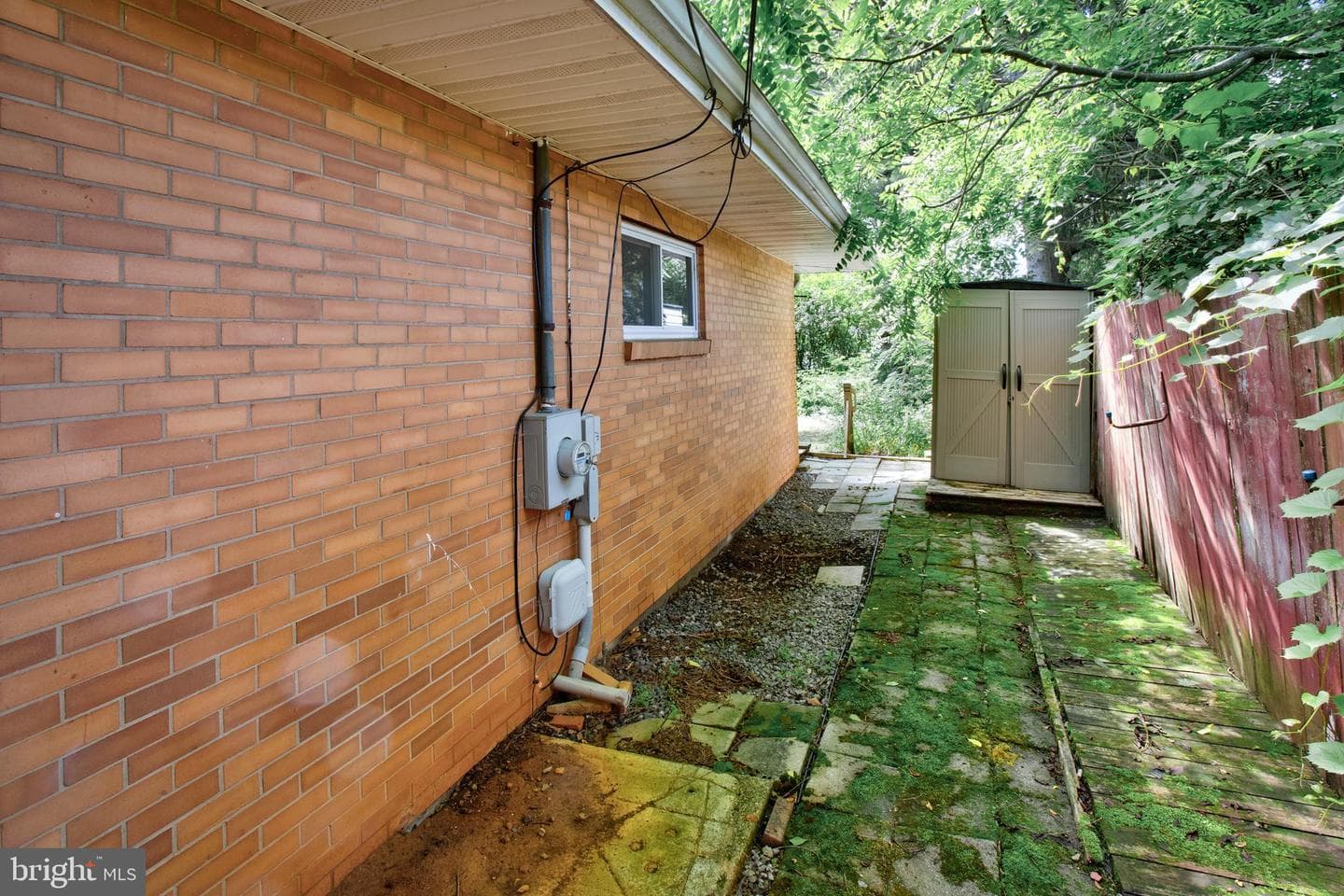 242 W Whitehall Road photo 51