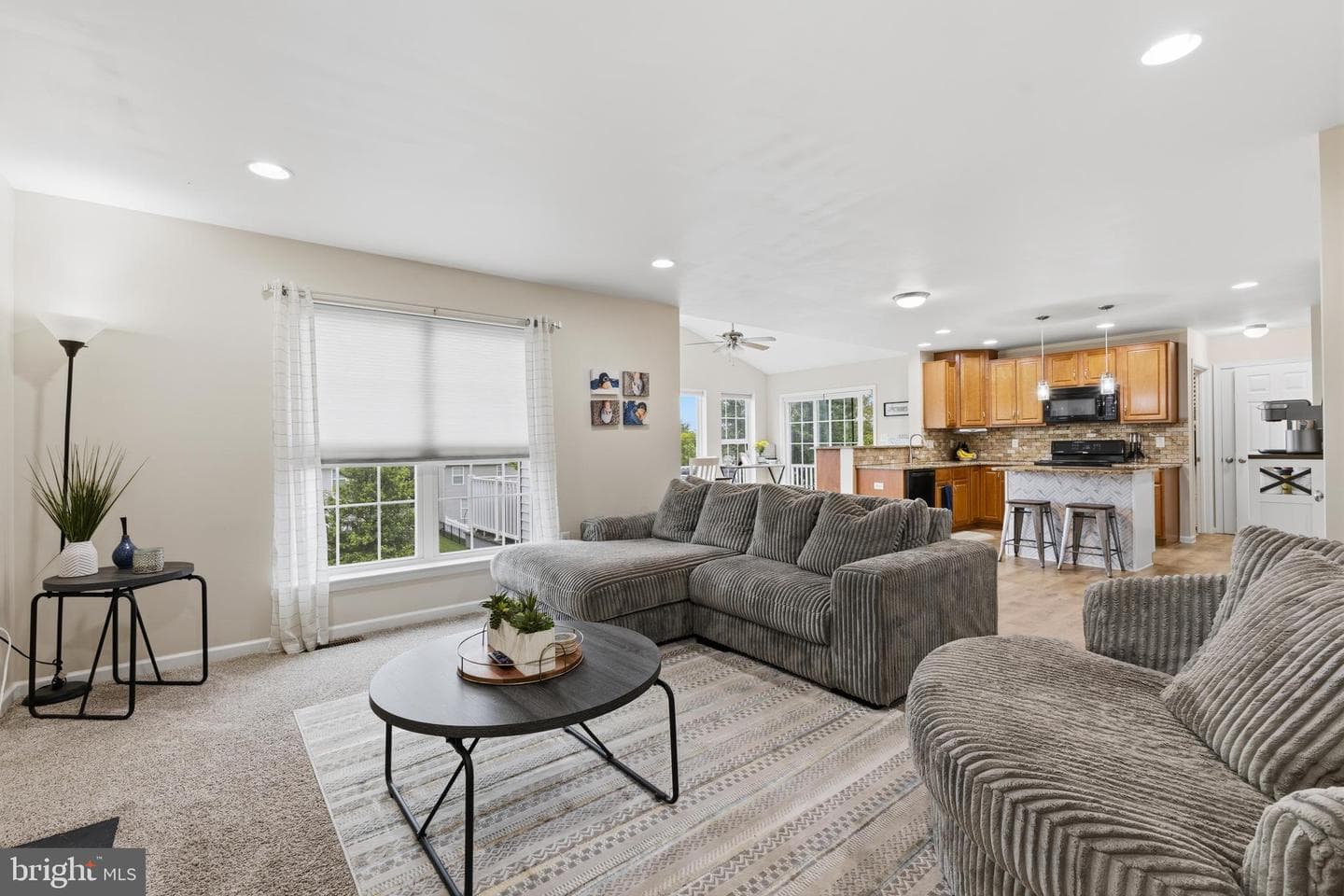140 Exeter Lane photo 11