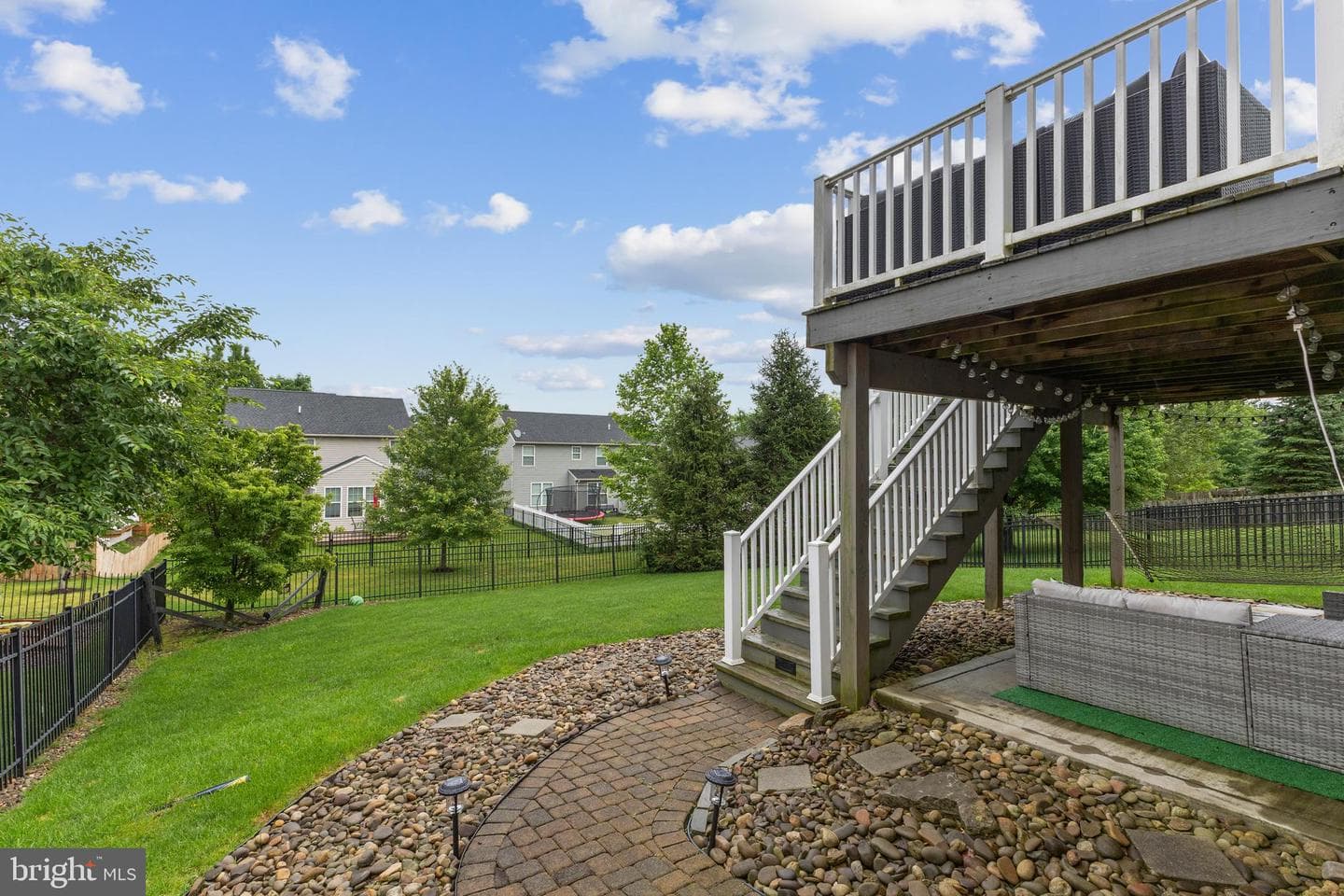 140 Exeter Lane photo 38