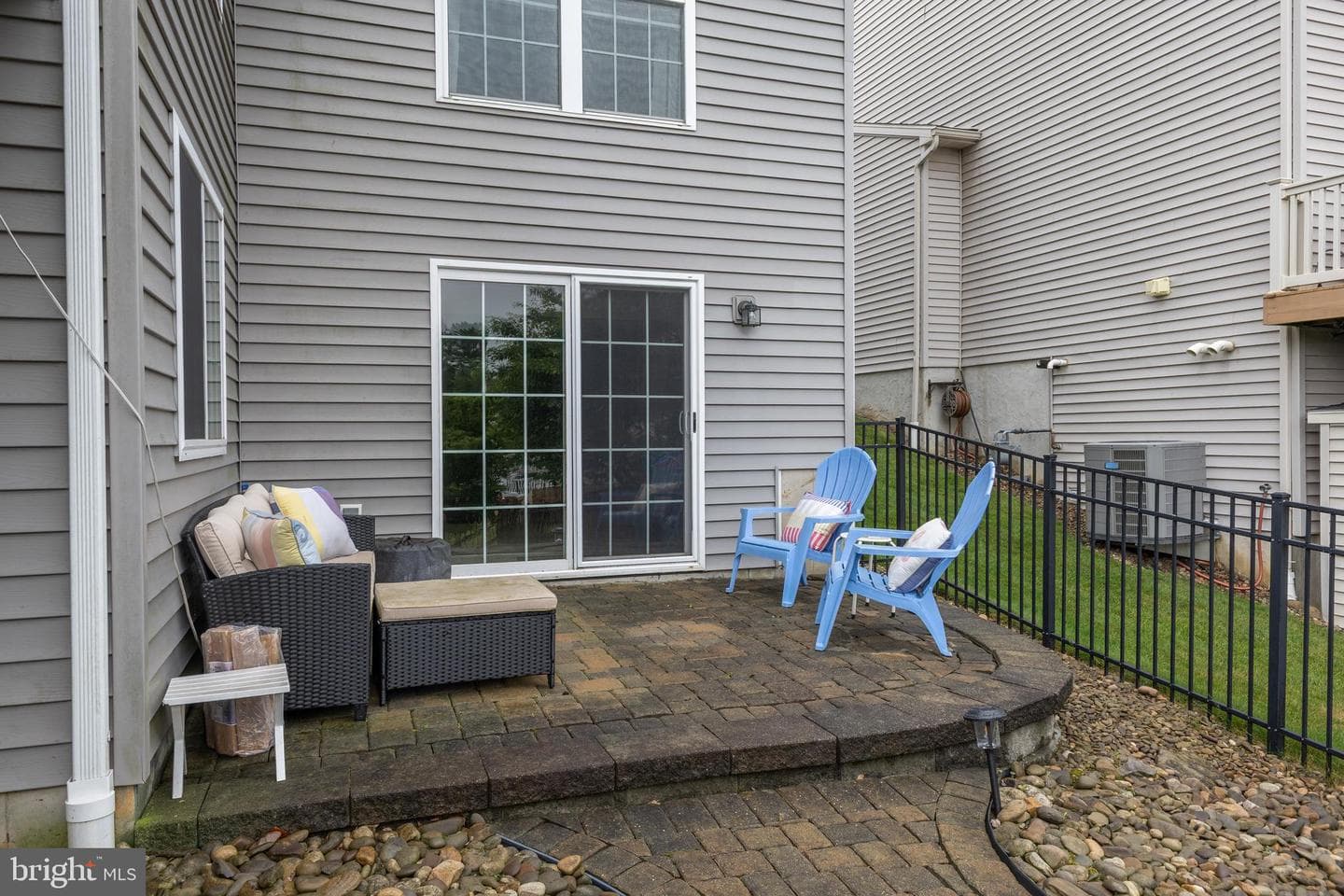 140 Exeter Lane photo 39
