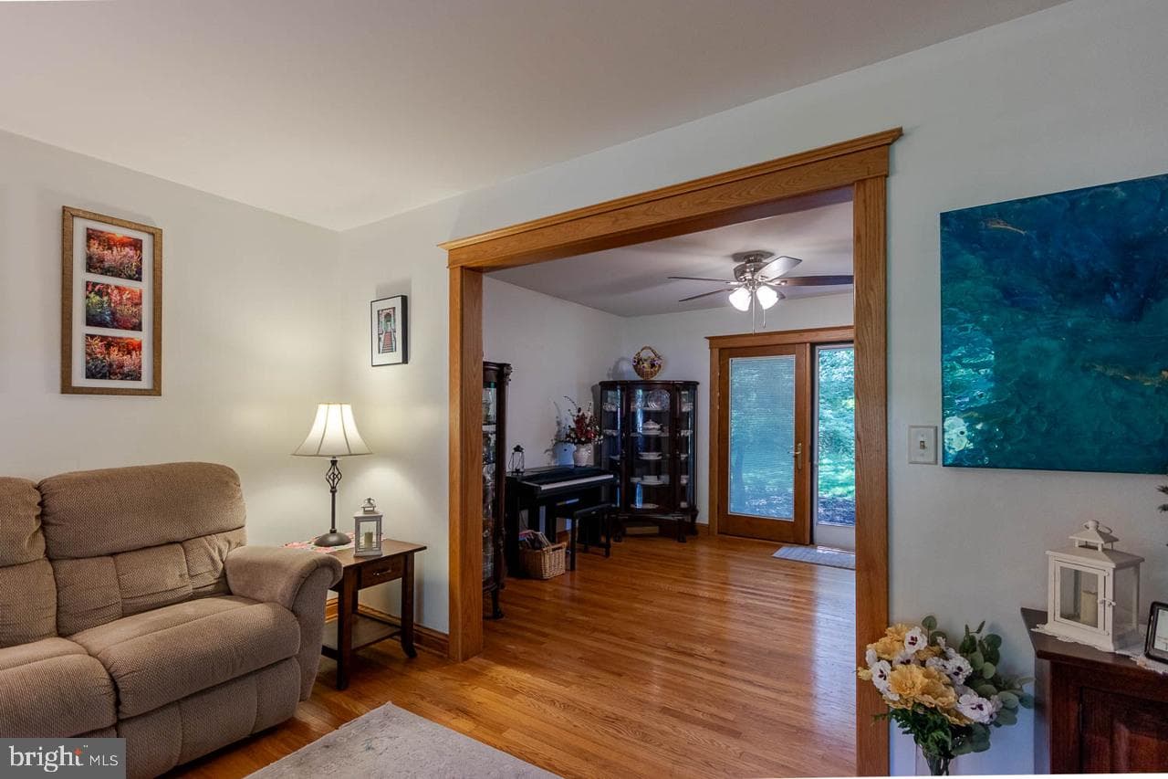 1000 Saxton Drive photo 11