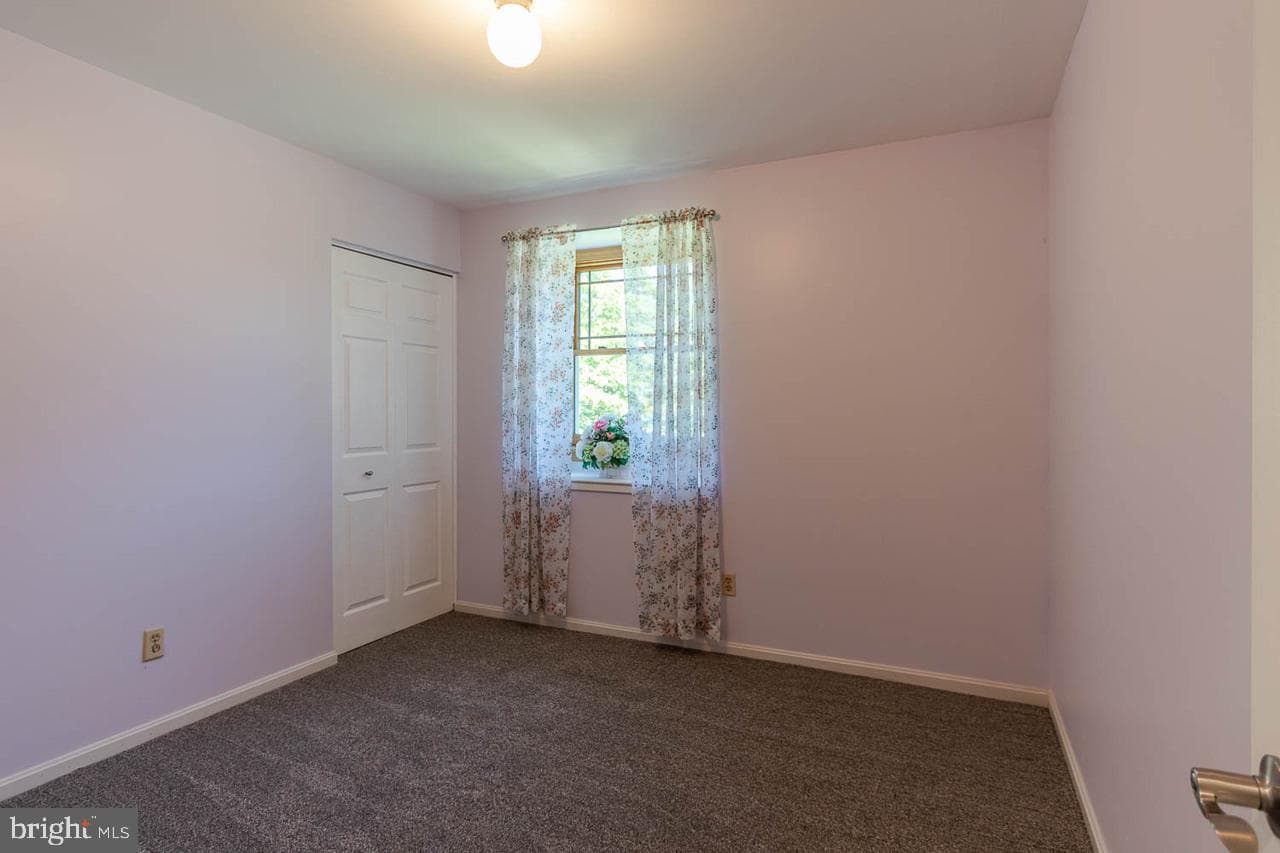 1000 Saxton Drive photo 30