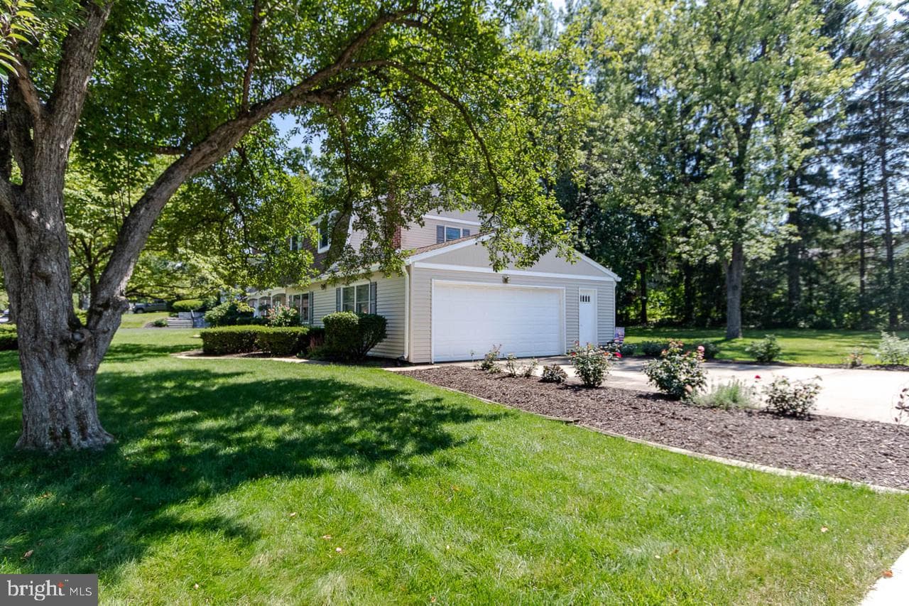 1000 Saxton Drive photo 7