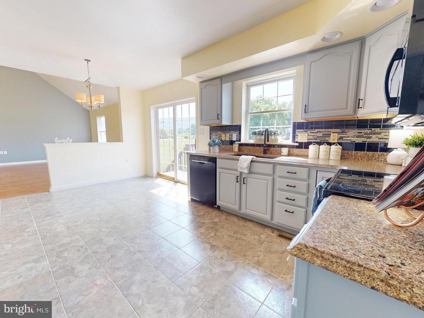 130 Lorinda Lane photo 6